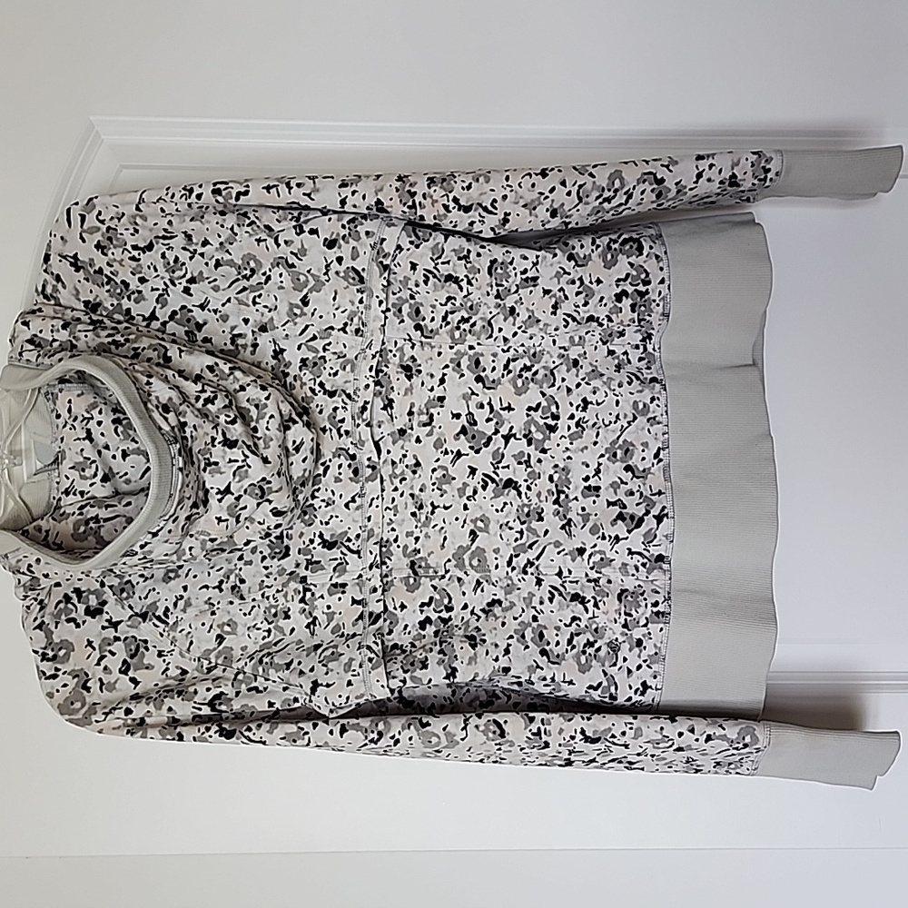 Lululemon Hoodie - After Asana - Picture 5 of 11